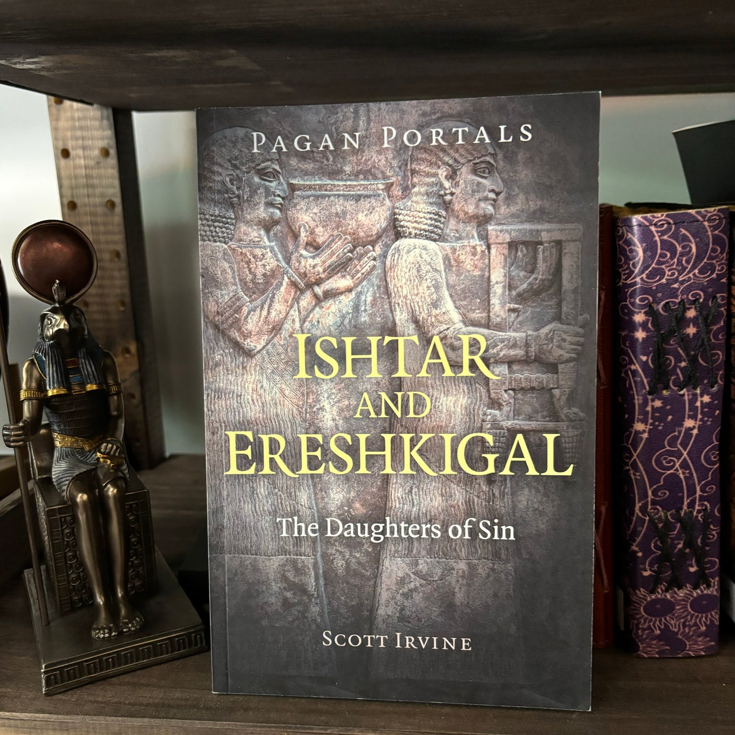 Pagan Portals – Ishtar And Ereshkigal By Scott Irvine